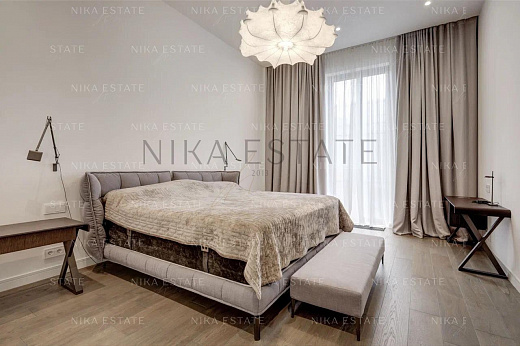 4-room apartment, 253 m² — 13
