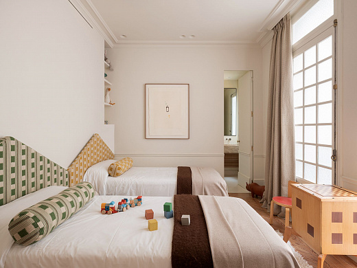 Glorieta de Bilbao — designer residence — 19