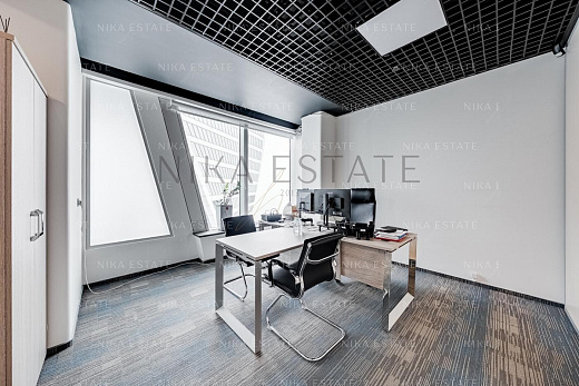 Office, 366 m² — 4