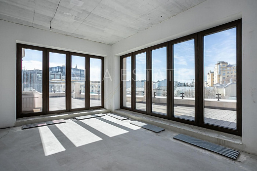 6-room apartment, 665 m² — 13