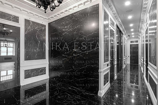 4 Bedrooms. Grand Entrance — 7