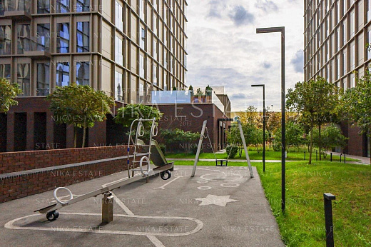 4-room apartment, 253 m² — 28