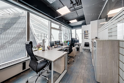 Office, 366 m² — 5