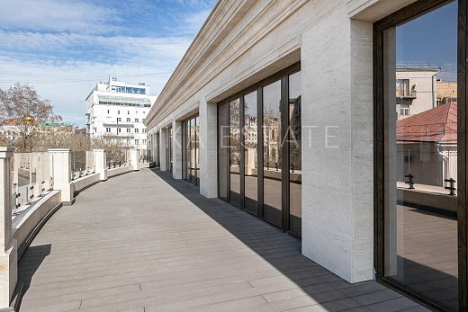 6-room apartment, 665 m² — 24
