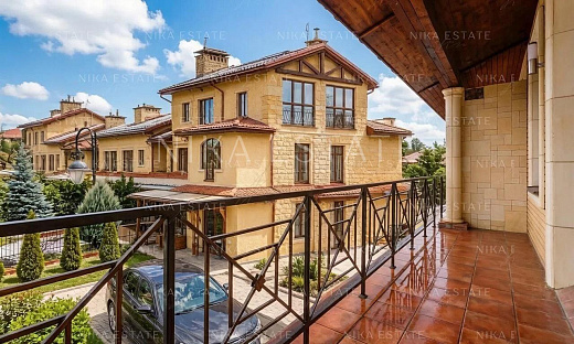 Townhouse, 513 m² — 17