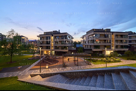6-room apartment, 404 m² — 12
