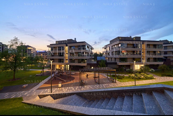 4-комнатная квартира, 202 м²