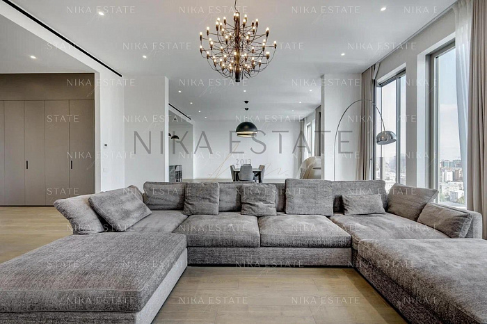 4-room apartment, 253 m²