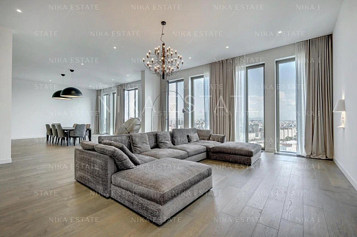 4-room apartment, 253 m² — 5