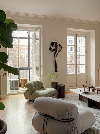 Glorieta de Bilbao — designer residence — 8